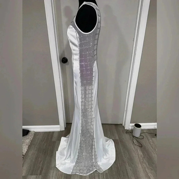 NWT Banjul Bridal Wedding White Event Dress Beaded - Picture 5 of 9